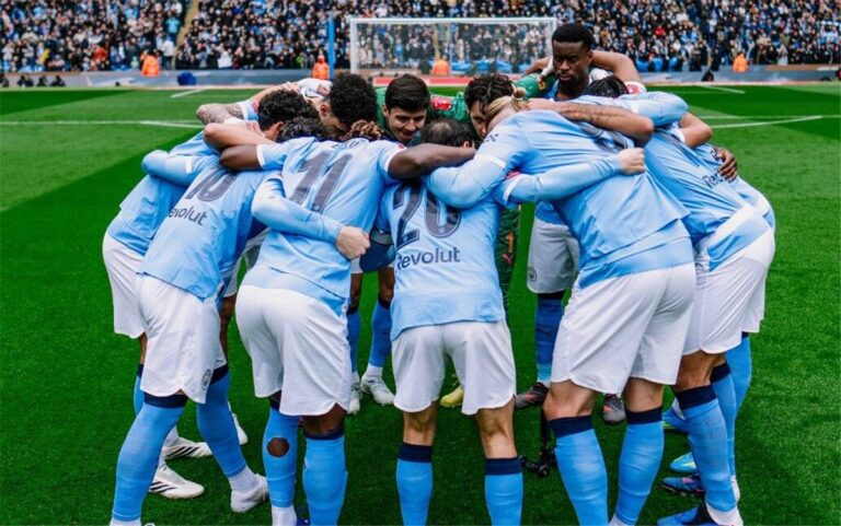 برشلونة يترقب.. ليندرز يُلمح لرحيل لاعب مانشستر سيتي نهاية الموسم