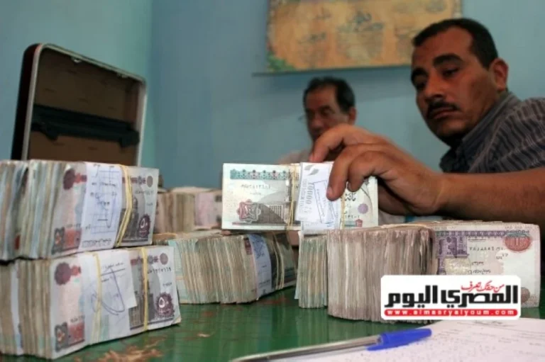 برلمانى: الحكومة لم توضح المستحقين لمنحة الـ400 جنيه على بطاقة التموين