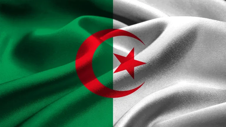 تردد القنوات الناقلة لمواجهة مولودية الجزائر وشبيبة الساورة في الدوري الجزائري اليوم - موقع رادار