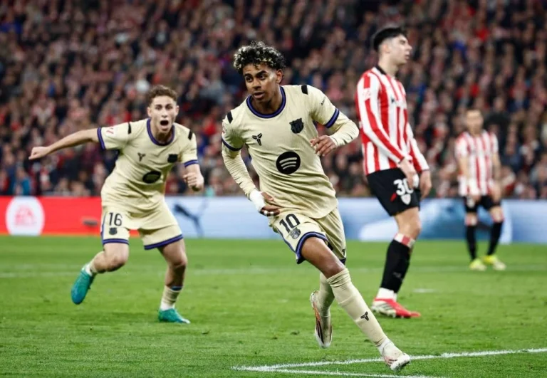 فليك يكشف سبب غضب لامين يامال بعد مباراة برشلونة وأتلتيكو مدريد