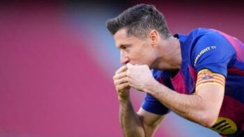 ليفاندوفسكي يسجل الهدف المئة في الدوري الألماني والإسباني