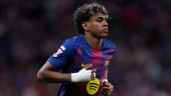 لامين يامال يظهر رد فعل غاضباً بعد فوز برشلونة المتأخر على أتلتيكو مدريد